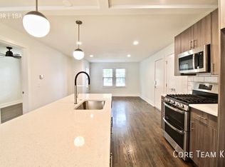 4325 Roanoke Pkwy #1B, Kansas City, MO 64111