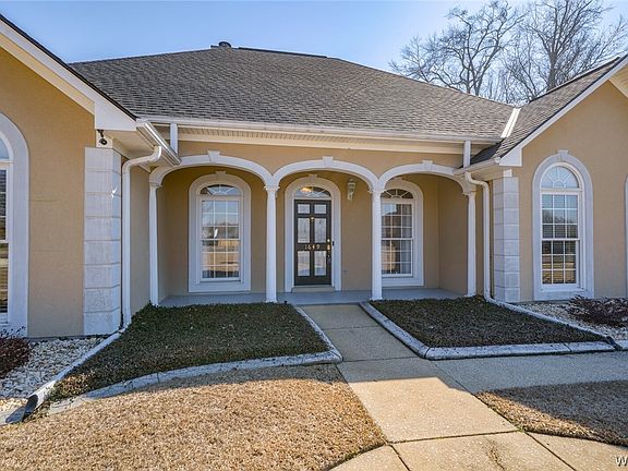 4th image of 1649 Medlar Dr