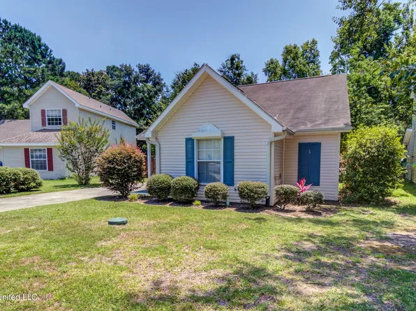 4590 Laurelwood Dr, Diberville, MS 39540