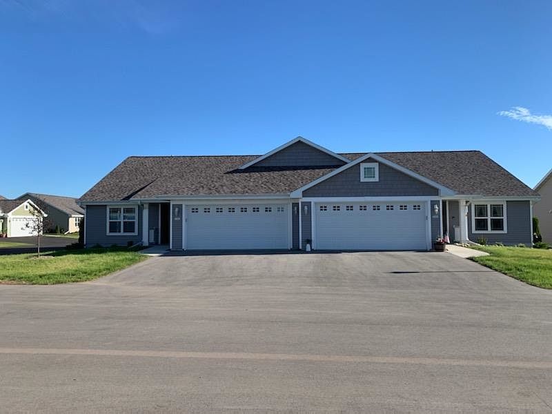 3246 Elk Ridge Dr, Oshkosh, WI 54904 Zillow