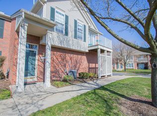 44075 Elm Dr, Sterling Heights, MI 48313