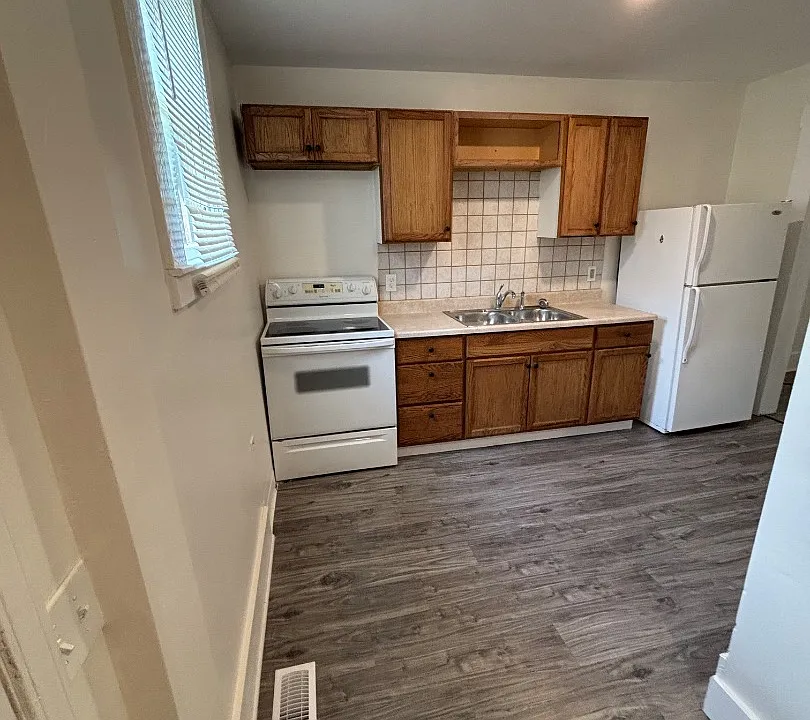 119 W 10th Ave #2