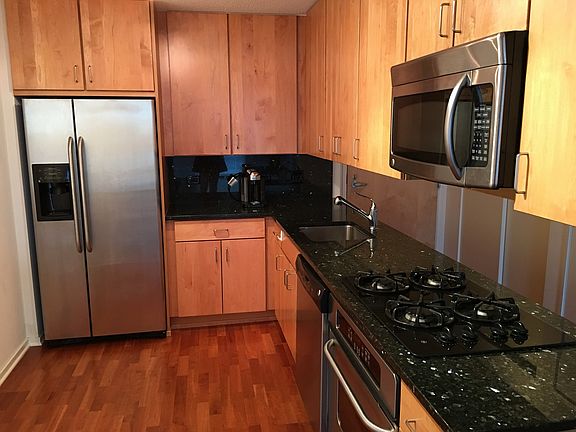 3rd image of 9725 Woods Dr Unit 905