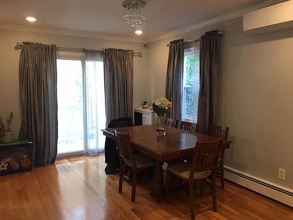 4th image of 122 Tremont St #122