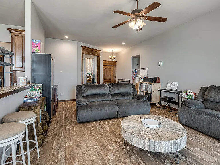 2265 County Road 1258 — Photo 33