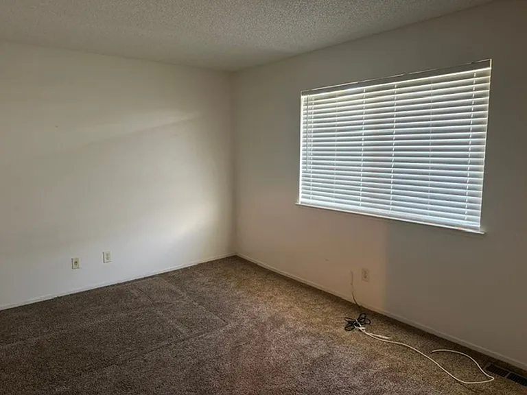 6544 Bremen Dr — Photo 2
