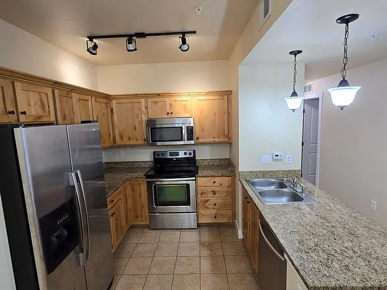 2445 Windrow Dr #B102 — Photo 6