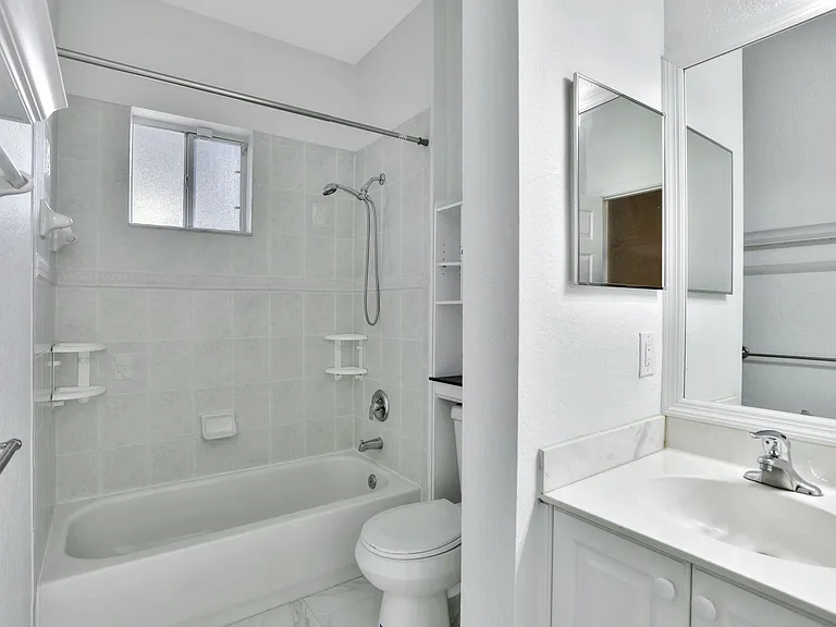 6527 Catalina Ln — Photo 29