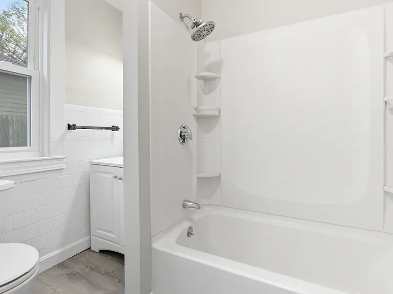 35 Oakland St #1 — Photo 7