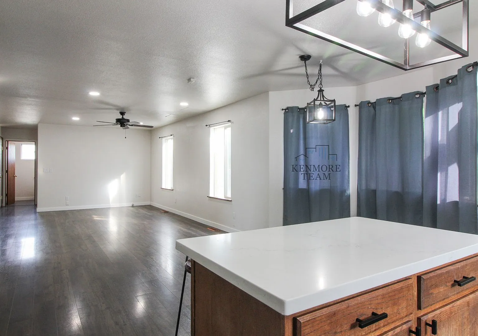 4 Bedroom, 2.5 Bath Home in Kennewick — Photo 3