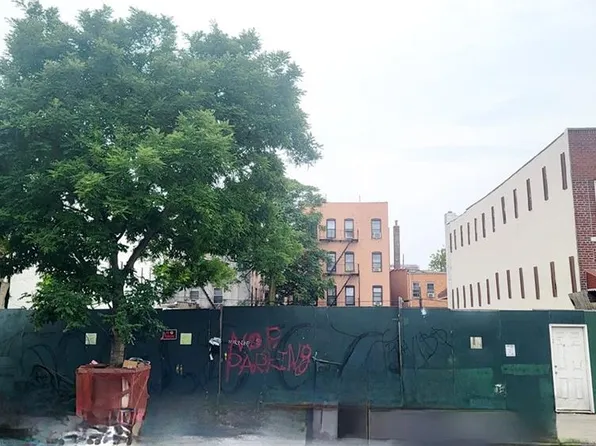 828 51st St, Brooklyn, NY 11220