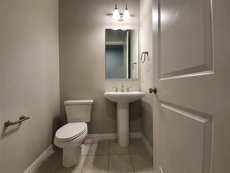 8266 Primrose Way — Photo 18