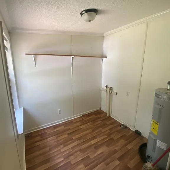 709 Pawley St — Photo 8