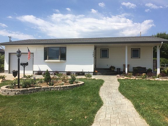 3rd image of 1303 Felten Dr