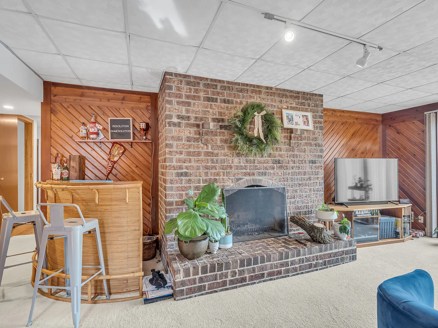 2 bed, 1100 sqft, $3,400 — Photo 2