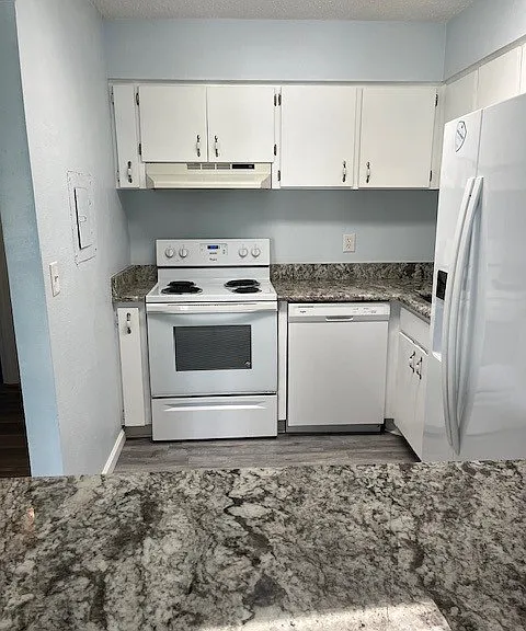 640 Haven Pl — Photo 6