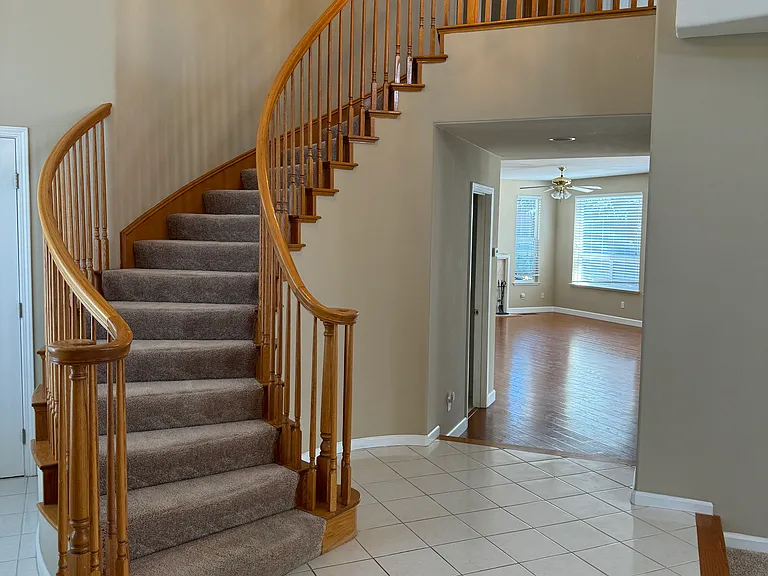 323 Lower Vintners Cir — Photo 2