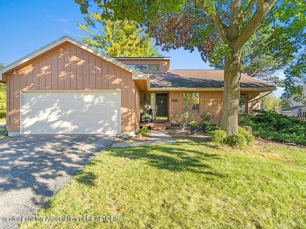 2580 Kodiak Dr, East Lansing, MI 48823