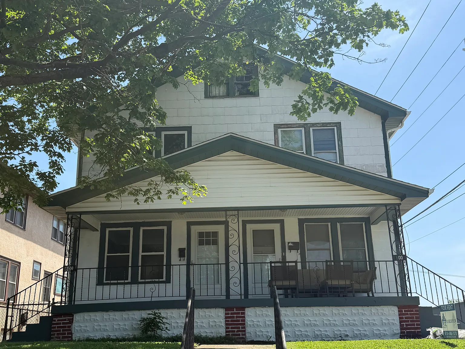 3 bed, 1176 sqft, $1,775 — Photo 2
