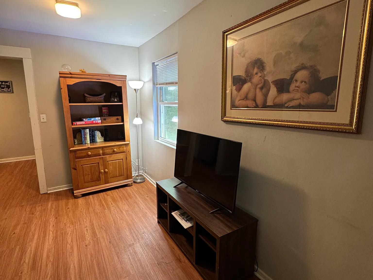 3 bed, 900 sqft, $2,500 — Photo 2