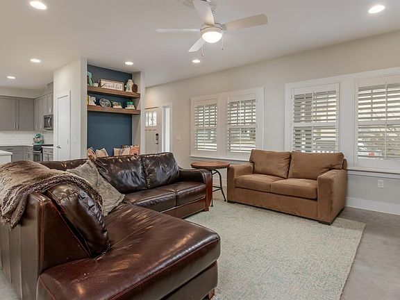 5th image of 883 Crutchfield Ln