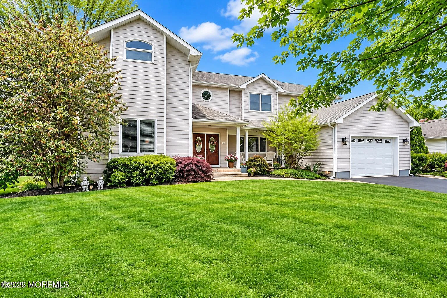6 bed, 3.5 bath, 4374 sqft, $4,800 — Photo 1