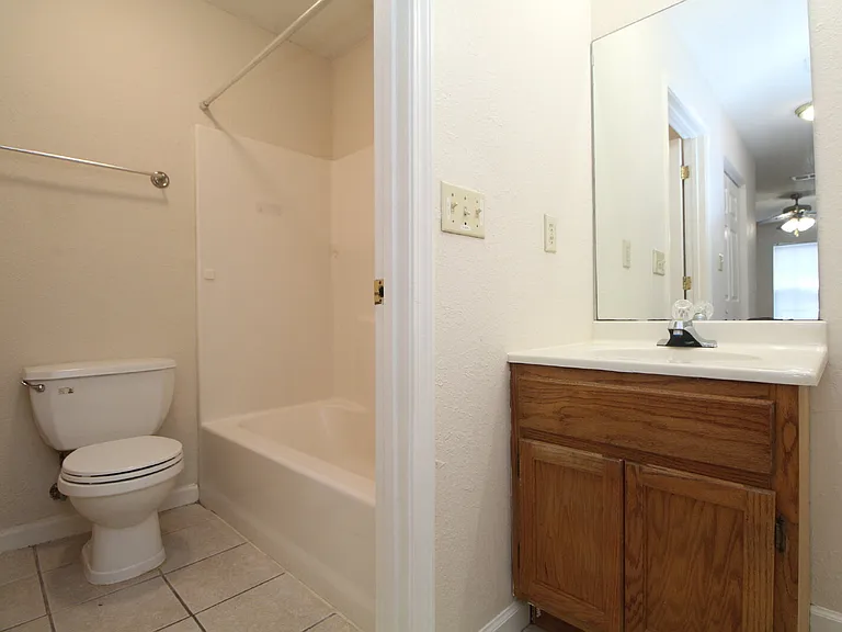 601 N 61st Ave #A — Photo 8