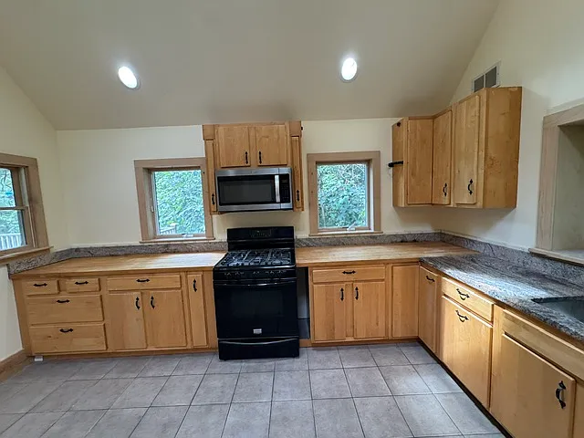 1 Fern Ln — Photo 11