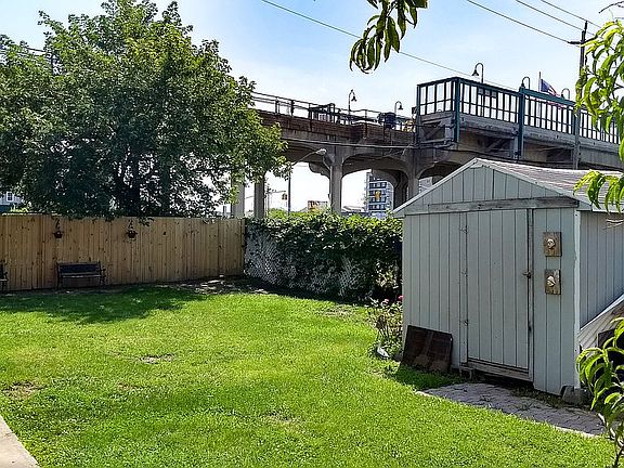4th image of 303 Beach 66th St