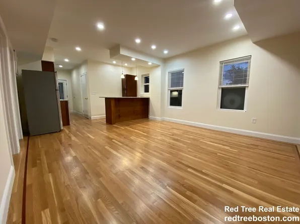 28A Cherry St #U2, Somerville, MA 02144