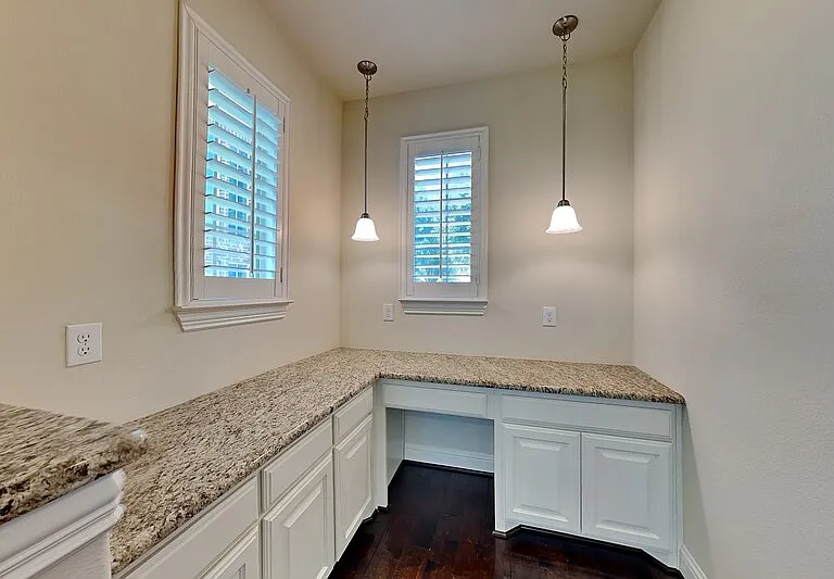 3006 Knightsbridge Ln — Photo 18