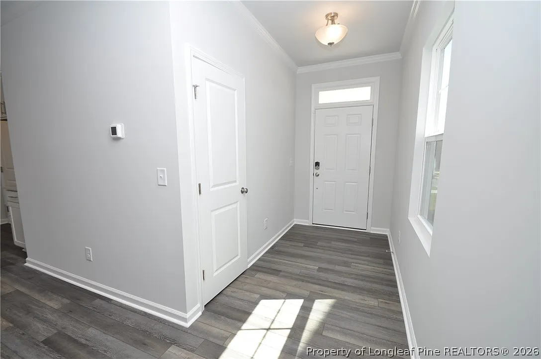 3 bed, 2.5 bath, $2,095 — Photo 2