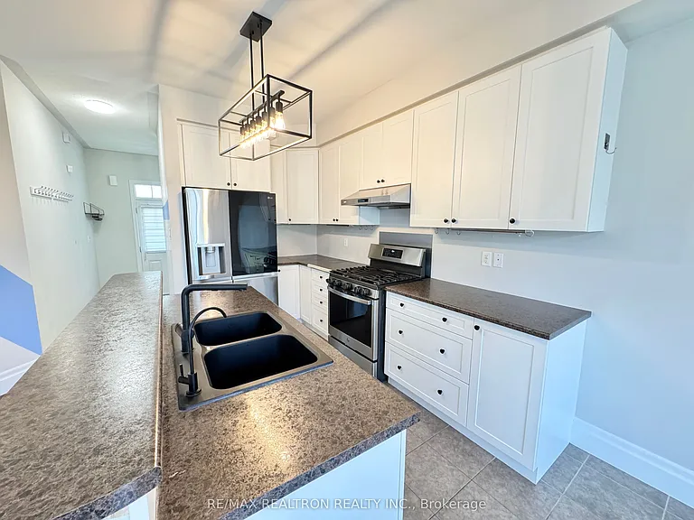 11 Stoyell Dr — Photo 2
