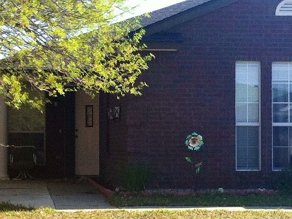 3rd image of 4410 Oak Vista Cir