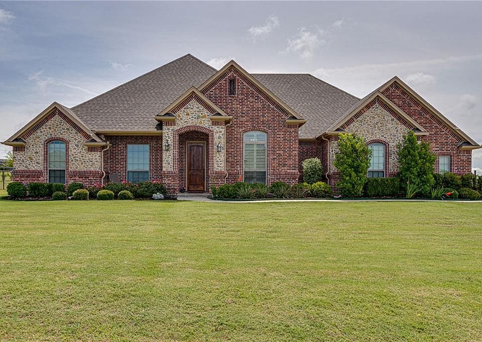 1st image of 106 Olivia Dr