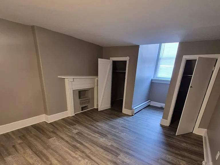 509 S Centre St #4 — Photo 12