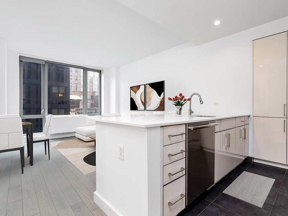 1st image of 3 W 36th St APT 9A