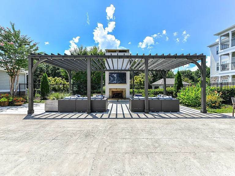 Avana North Point — Photo 28