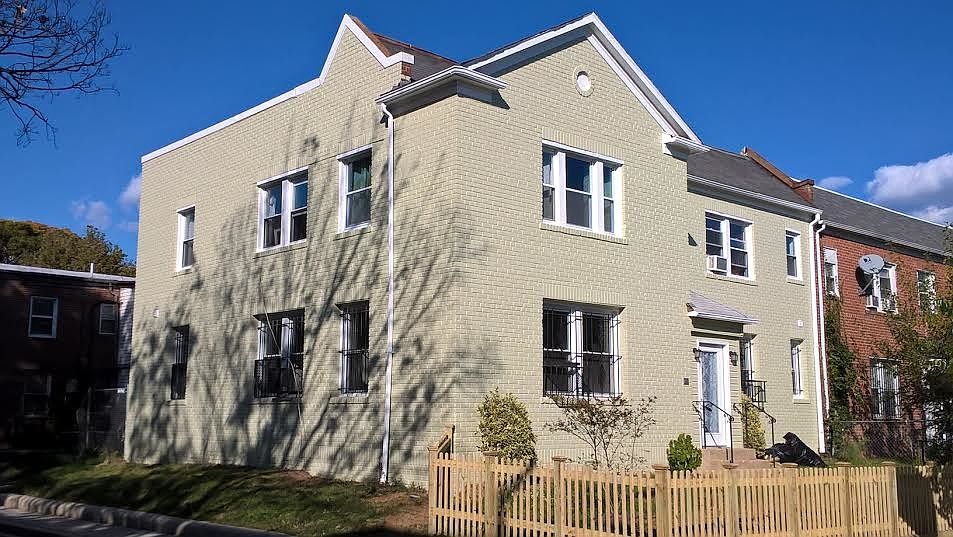 1600 E Street N.E.