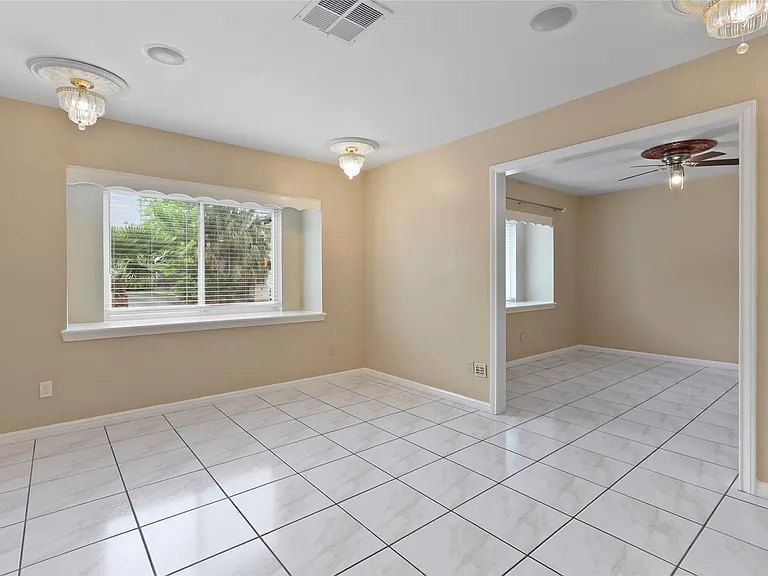 12303 Barryknoll Ln — Photo 9
