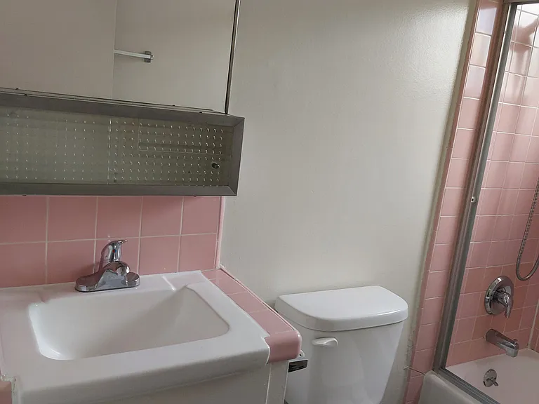 1016 N Orange Grove Ave #9 — Photo 12