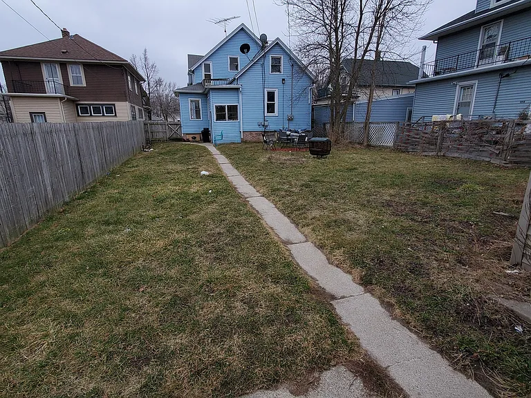 1528 Erie Ave — Photo 13