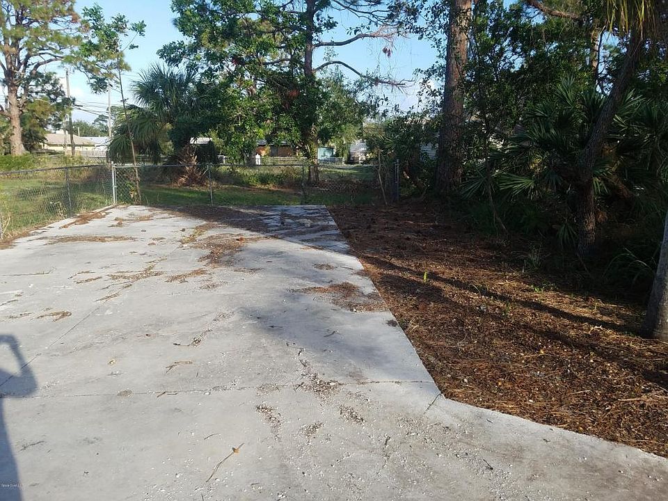 2nd image of 1130 Faulkingham Rd