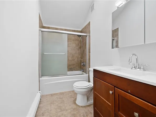 186 Union Avenue image 13 of 19