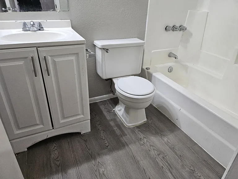 1725 W Vogel Ave #9 — Photo 7