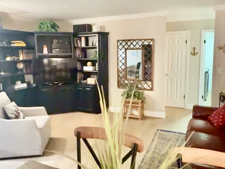 1090 Fairview Ln — Photo 35