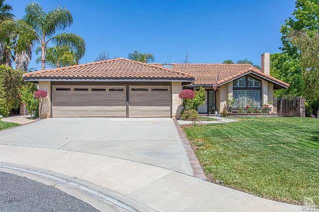 1st image of 2042 Surrey Ct