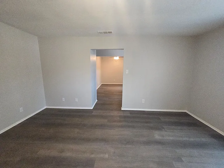 3221 Dreeben Dr #101 — Photo 5