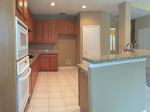 Spacious kitchen