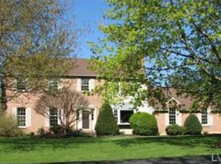 2999 Sheffield Dr, Emmaus, PA 18049